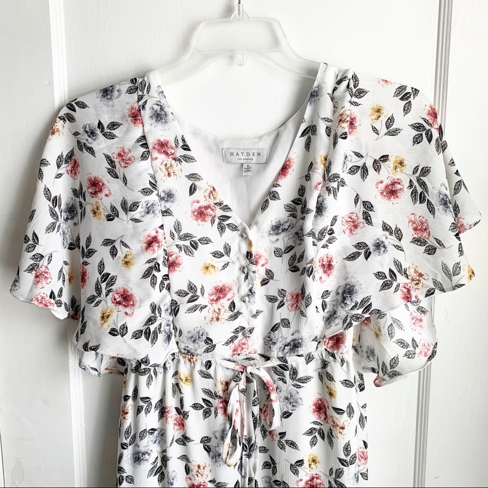💜 White Boho Style Boutique Floral Maxi Dress M